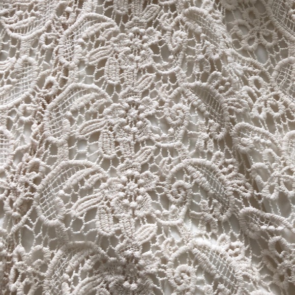 Cream romper - Picture 2 of 4